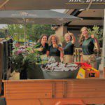 Vier vrouwen die werken bij het restaurant van Het Goeie Leven in Brabant