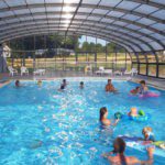 Overdekt zwembad op O2 Camping in Frankrijk