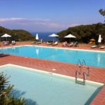 Zwembad met uitzicht op zee op Tendi Tenuta delle Ripalte