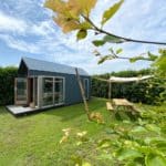 Tiny house op Camping Boven 't Maaiveld in West-Friesland
