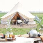 Bell tent op een boerderij camping in Friesland