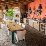Gezamenlijke keuken op een glamping in Noord-Italië