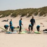 Surfles op het strand van Ameland