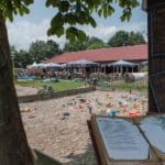 Grote zandbak op een kindvriendelijke camping in Noord-Brabant